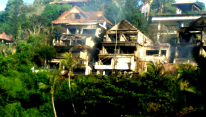 ボラカイ　ナミ